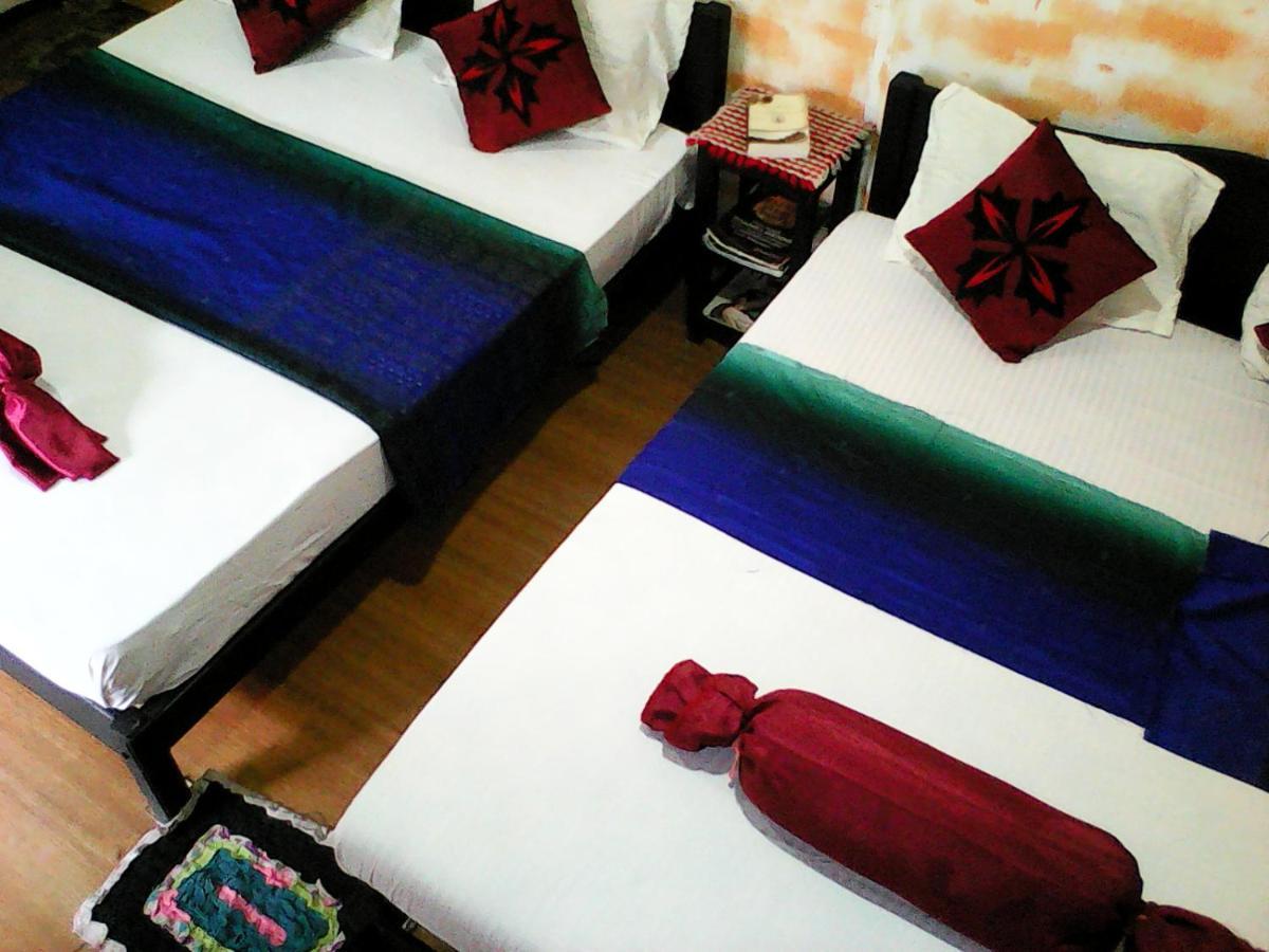 Lotus Inn Tourist Resort Дамбулла Екстер'єр фото
